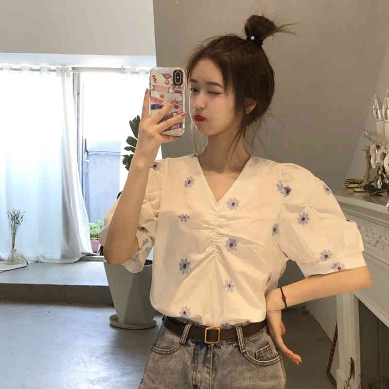 5 Style Summer Fresh Sweet V Neck Puff Short Sleeve Strawberry Embroidered Blouse Women Japan Chic Fruit Tops Blusas Mujer 210429