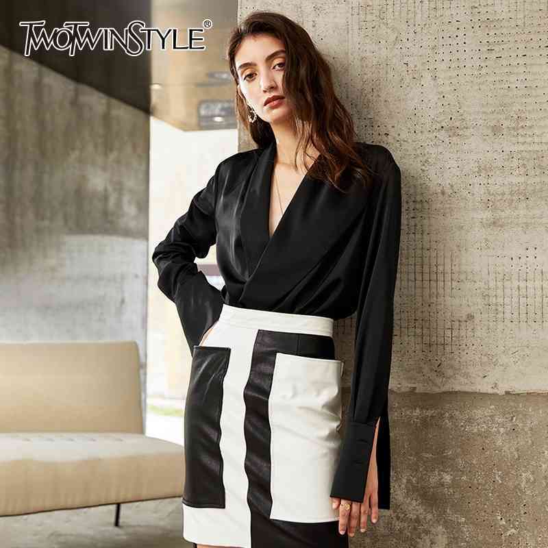 Vintage Black Women Shirt V Neck Long Sleeve Large Size Casual Loose Blouse Female Autumn Fashion Stylish 210524
Vintage Black Women Shirt V Neck Long Sleeve Large Size Casual Loose Blouse Female Autumn Fashion Stylish 210524