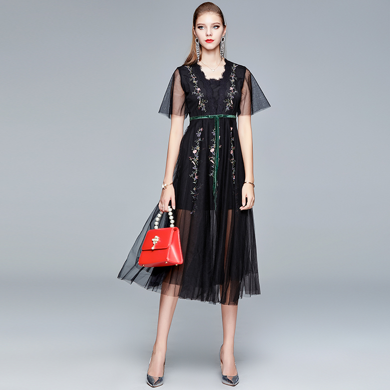Women Summer Designer Elegant Embroidery Floral Mesh Dress Sexy Slim Wedding Cocktail Party Robe Ladies Vintage Dresses Vestidos 210525, Black
Women Summer Designer Elegant Embroidery Floral Mesh Dress Sexy Slim Wedding Cocktail Party Robe Ladies Vintage Dresses Vestidos 210525, Black