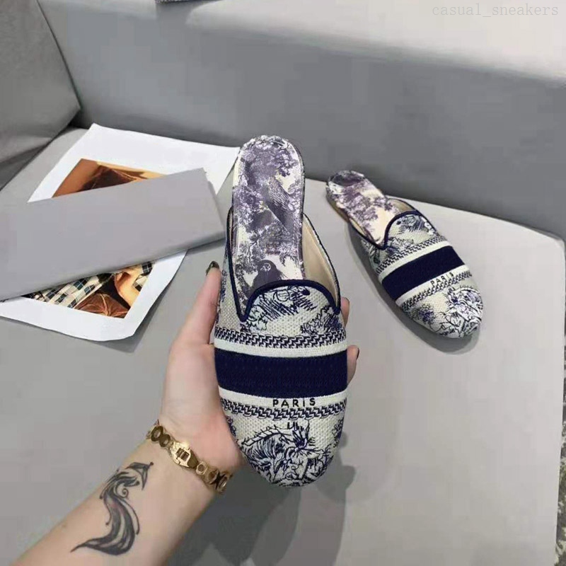 Women Off Mule Multicolor Lights Embroidered Cotton Slippers Flat Canvas Slides Womens Fashion Embroidery Sandals Casual Flip Flops Lady Mules, Black
Women Off Mule Multicolor Lights Embroidered Cotton Slippers Flat Canvas Slides Womens Fashion Embroidery Sandals Casual Flip Flops Lady Mules, Black
