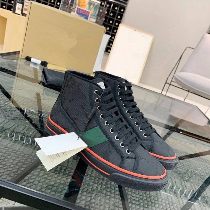 2021 spring latest high-top fashion driving shoes black and white imported from Italy 1.1 leather men's mjjj0002
2021 spring latest high-top fashion driving shoes black and white imported from Italy 1.1 leather men's mjjj0002