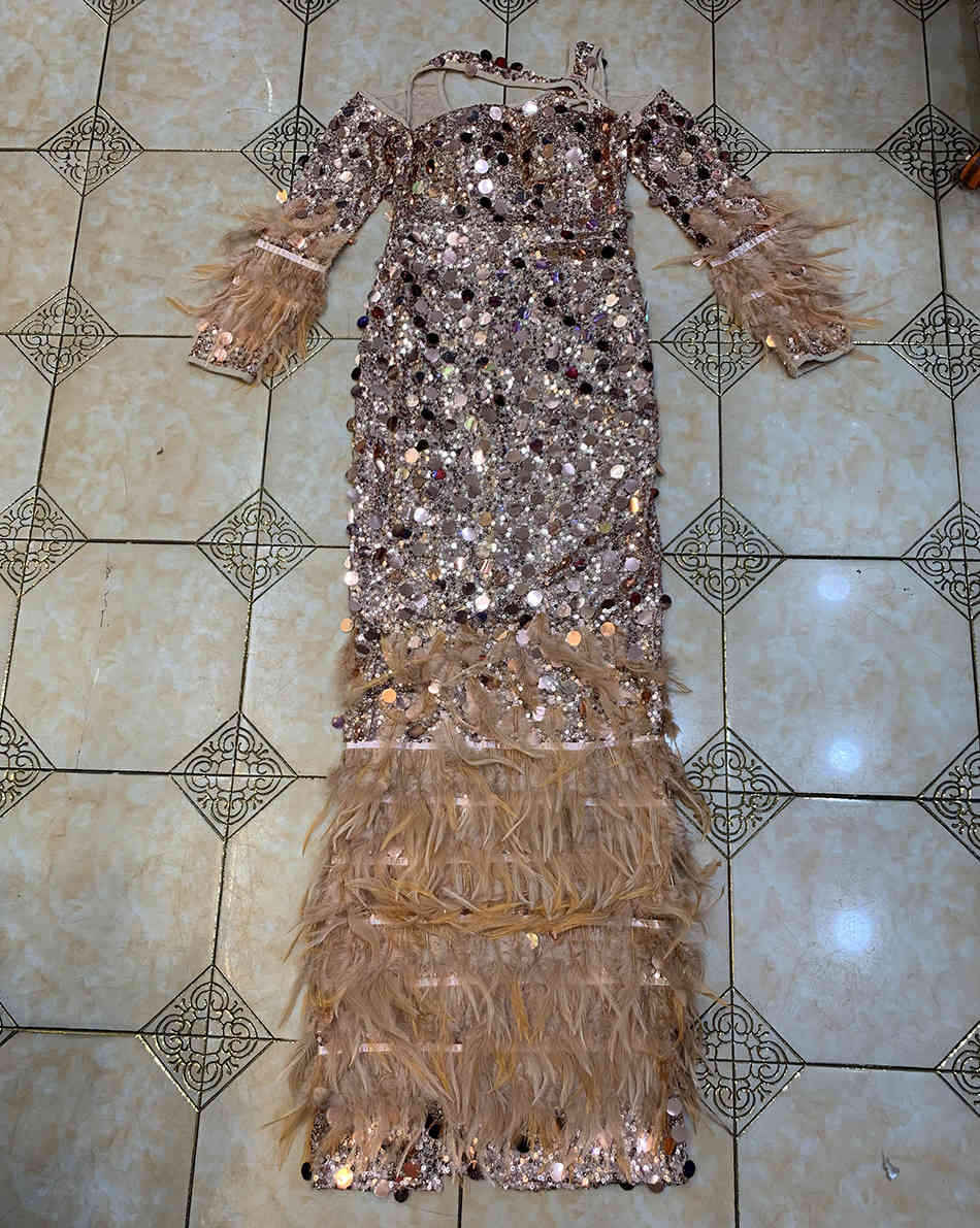 Fashion Summer Ladies Golden Black Backless Sequined Feather Sexy Sleeves Celebrity Club Party Dress 210525