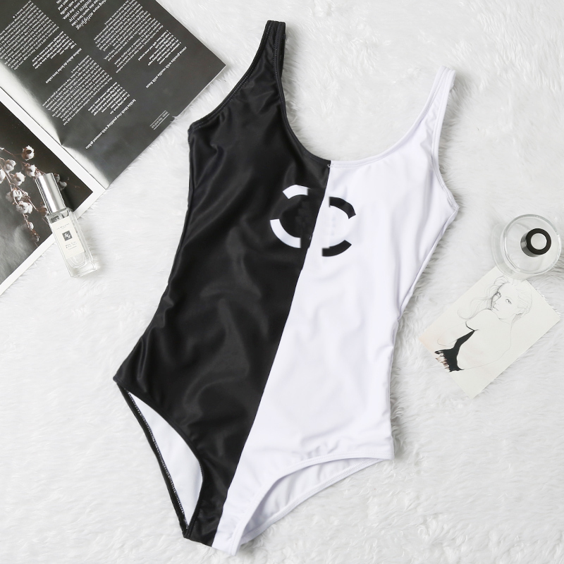 2021 Sexy Bikini Solid Swimsuit Women Swimwear Push Up Surfing Outdoor Black White One Pieces Sets Summer Beach Bathing Wear Vogue Holliday
2021 Sexy Bikini Solid Swimsuit Women Swimwear Push Up Surfing Outdoor Black White One Pieces Sets Summer Beach Bathing Wear Vogue Holliday
