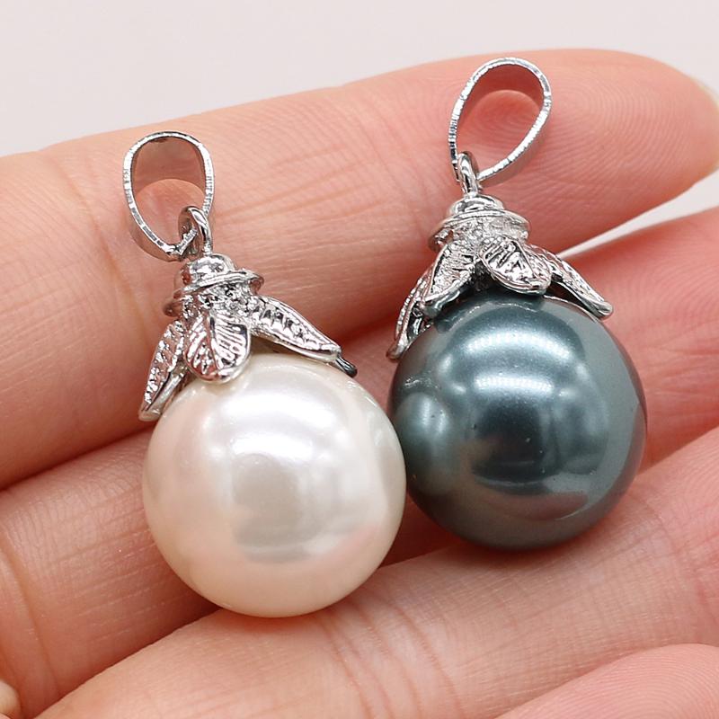 Charms 2021 Freshwater Shell Pearl Bead Pendant Round Lace Alloy Shells For DIY Necklace Earring Crafts Jewelry Making 16mm, Bronze;silver
Charms 2021 Freshwater Shell Pearl Bead Pendant Round Lace Alloy Shells For DIY Necklace Earring Crafts Jewelry Making 16mm, Bronze;silver