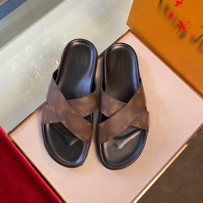 2021 Slipper Designer Slide Summer sandals Fashion Men Beach Indoor Flat Flip Flops Leather luxurys Shoes mens Slippers with box Size 39-45 -H95, Black
2021 Slipper Designer Slide Summer sandals Fashion Men Beach Indoor Flat Flip Flops Leather luxurys Shoes mens Slippers with box Size 39-45 -H95, Black