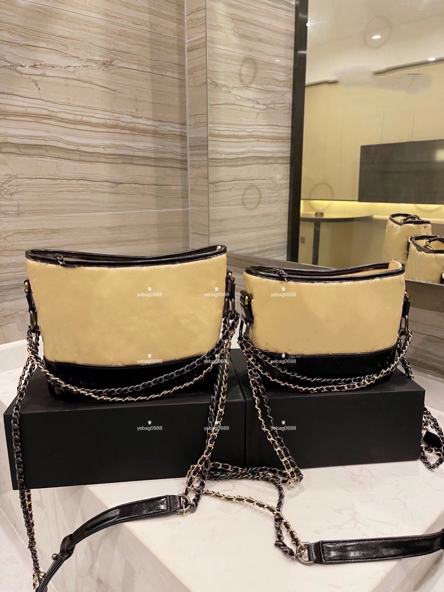 Luxurys Bags Senior Style 2021 Bucket Bag Mobile Phone Package Ladies Shoulder Tote Fashion Handbag Rhomboid Chain Hobo
Luxurys Bags Senior Style 2021 Bucket Bag Mobile Phone Package Ladies Shoulder Tote Fashion Handbag Rhomboid Chain Hobo
