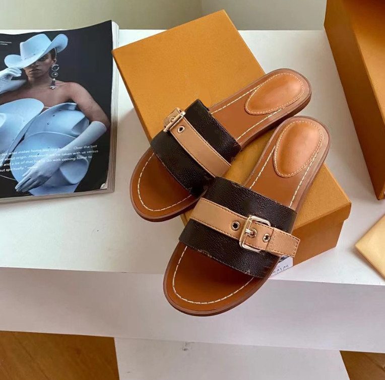 Fashion Paris Womens Slippers Beautiful Scuffs Shoes Summer Beach Slides Girls Flat Slippers Ladies Flip Flops Loafers with L Lazy slippers
Fashion Paris Womens Slippers Beautiful Scuffs Shoes Summer Beach Slides Girls Flat Slippers Ladies Flip Flops Loafers with L Lazy slippers