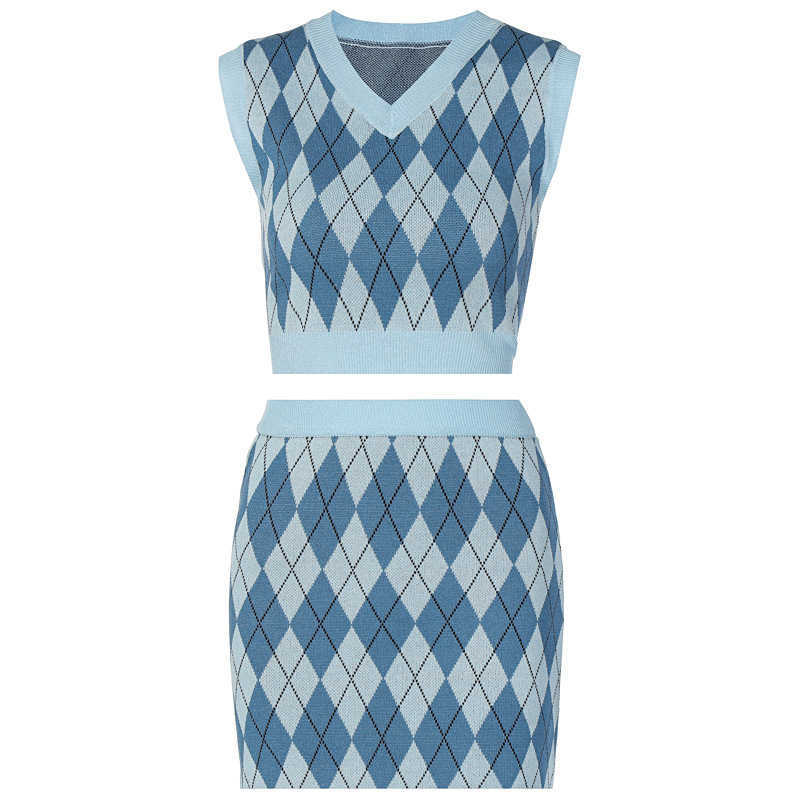 spring and autumn women's fashion Plaid knitted waistcoat with buttocks and skirt casual suit 210602