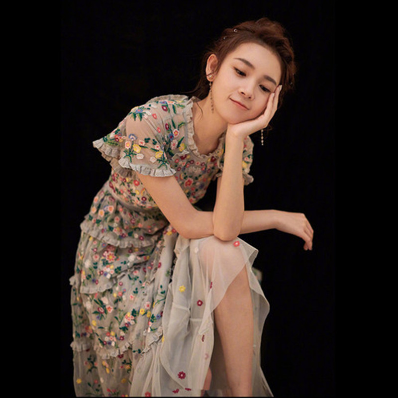 Fashion Runway Summer Dress Women's Flare Sleeve Floral Embroidery Elegant Mesh Hollow Out Midi Dresses, Black;gray
Fashion Runway Summer Dress Women's Flare Sleeve Floral Embroidery Elegant Mesh Hollow Out Midi Dresses, Black;gray