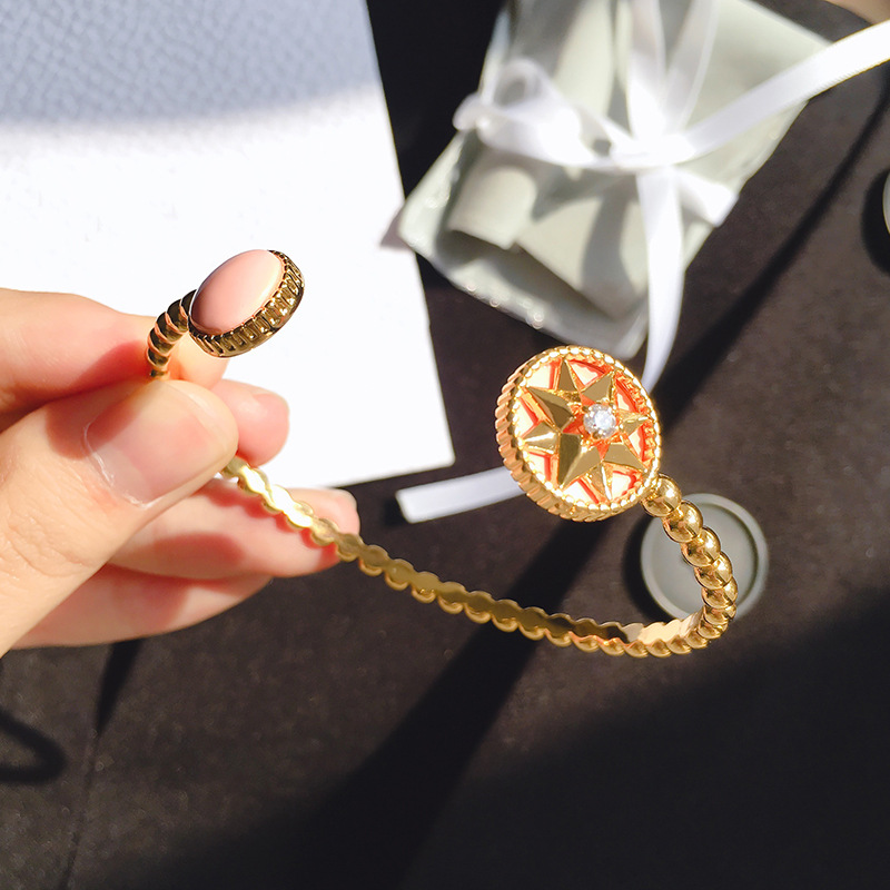 copper 18k yellow gold plated star opening cuff bracelets bangles for women new arrival luxury the Middle East fashion jewelry wholesale
copper 18k yellow gold plated star opening cuff bracelets bangles for women new arrival luxury the Middle East fashion jewelry wholesale