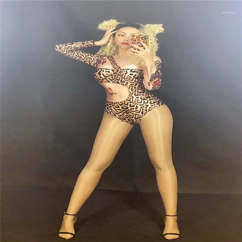 Party Decoration V98 Female Sexy Pole Dance Bodysuit Bar Perform Singer Short Jumpsuit Leopard Print Siamese Stretched Leotard Tights Wears
Party Decoration V98 Female Sexy Pole Dance Bodysuit Bar Perform Singer Short Jumpsuit Leopard Print Siamese Stretched Leotard Tights Wears