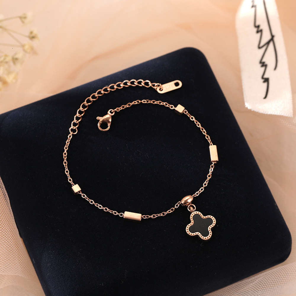 Japan and South Korea fashion double layer chain, simple personality transfer clover summer small fresh Bracelet women's jewelry, Golden;silver
Japan and South Korea fashion double layer chain, simple personality transfer clover summer small fresh Bracelet women's jewelry, Golden;silver