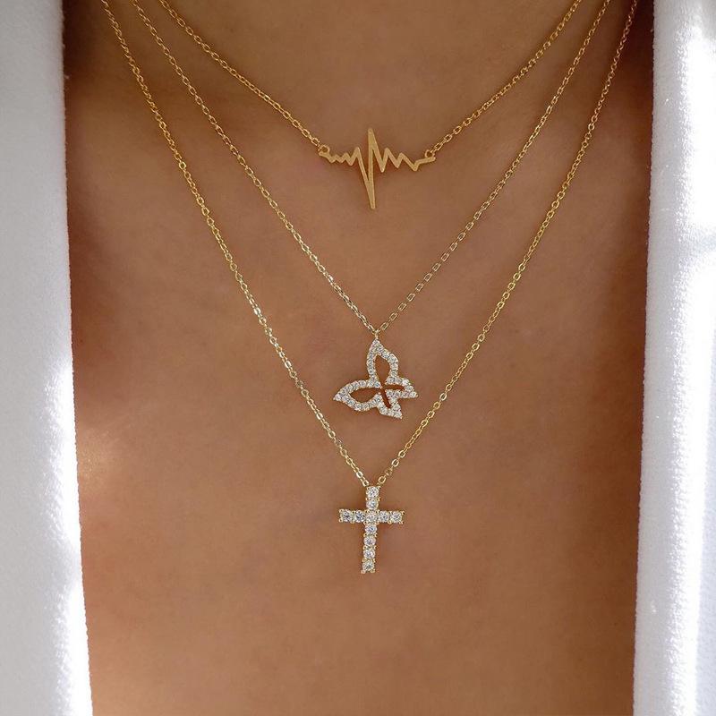 Pendant Necklaces Rhinestone Angel Wing Necklace For Women Crystal Heart Butterfly Choker Gold Color Layered Collier Femme Bijoux
