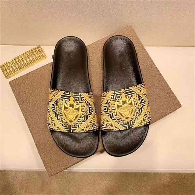 2021 New Summer Men Sandals Korean Fashion Casual Color Leather Antiskid Beach Flip Flop, Black
2021 New Summer Men Sandals Korean Fashion Casual Color Leather Antiskid Beach Flip Flop, Black