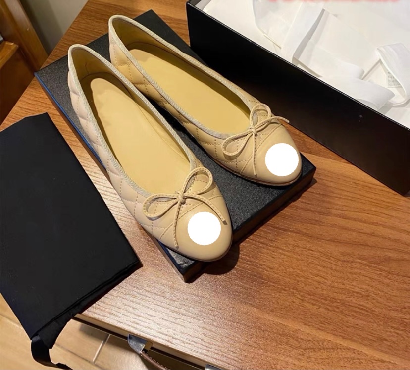 100% Leather 2021 Designers Deluxe Women's Dress ballet Shoes Flat bottom , Casual, Soft Soles, Low Heel, Light Print
100% Leather 2021 Designers Deluxe Women's Dress ballet Shoes Flat bottom , Casual, Soft Soles, Low Heel, Light Print