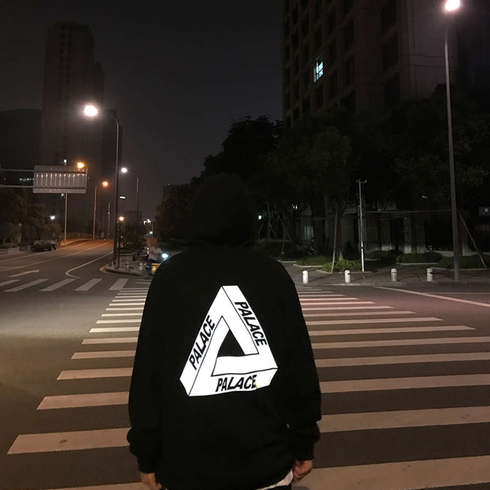 SweaterFashion brand palace sweater men's hooded spring and autumn anti light triangle fashion coat loose couple size, Black
SweaterFashion brand palace sweater men's hooded spring and autumn anti light triangle fashion coat loose couple size, Black