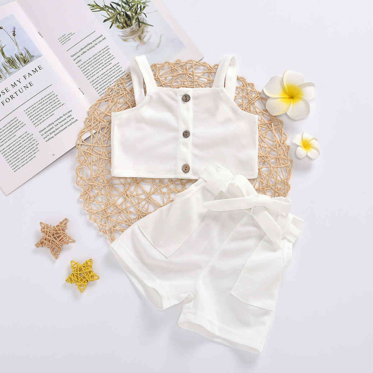 1-5 Years Old Summer Girl Suit Solid Color Button Camisole + Bow Shorts Two-piece Sweet Casual Clothes 210515