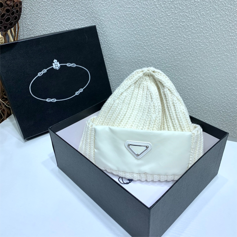 Fashion Designer Beanie Women Beanies Knitted Hat Triangle Caps Letter Mens Luxury Hats Womens Designer Cap ACC, Black
Fashion Designer Beanie Women Beanies Knitted Hat Triangle Caps Letter Mens Luxury Hats Womens Designer Cap ACC, Black