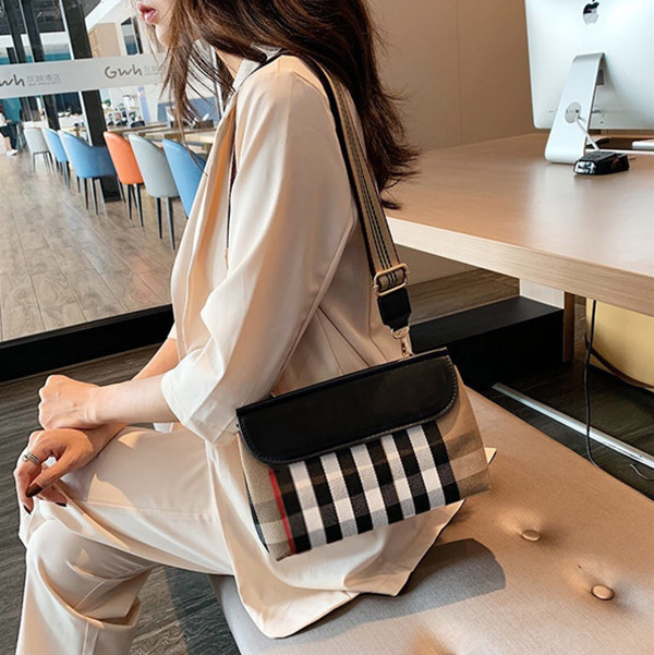 2022 fashion Re-Edition 2005 Nylon woman luxurys men designers bags lady Womens mens crossbody tote Hobo Shoulder Purses Handbags Bag wallet backpak
2022 fashion Re-Edition 2005 Nylon woman luxurys men designers bags lady Womens mens crossbody tote Hobo Shoulder Purses Handbags Bag wallet backpak