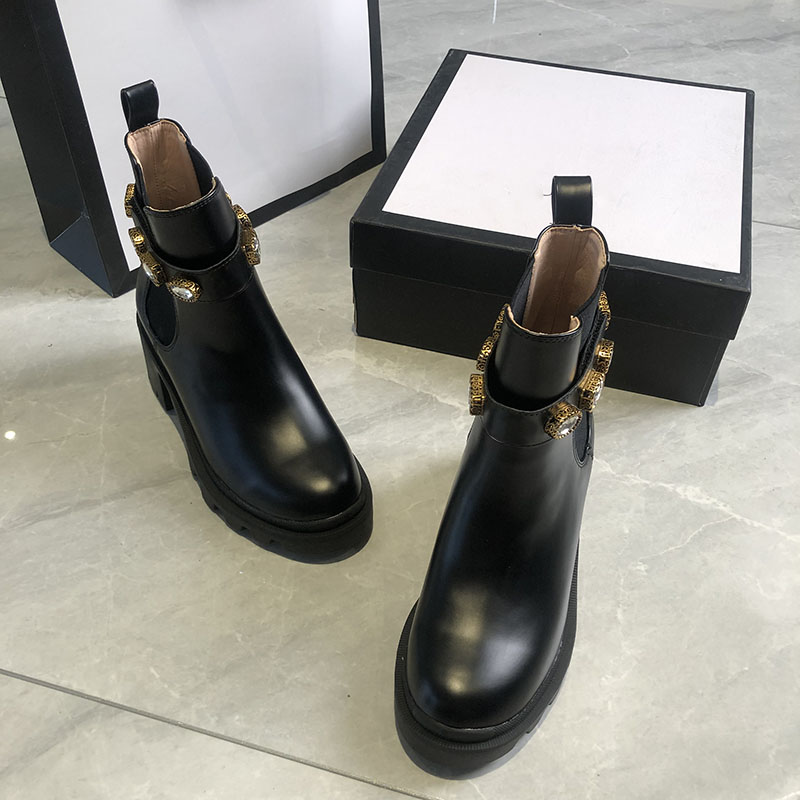 Women Designer Boots Martin Desert Boot Flamingos Love Arrow 100% Real Leather Medal Coarse Non-Slip Winter Shoes size 36 to 41, Box
Women Designer Boots Martin Desert Boot Flamingos Love Arrow 100% Real Leather Medal Coarse Non-Slip Winter Shoes size 36 to 41, Box