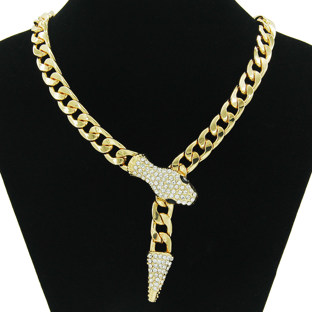 new fashion hip hip jewelry wind Cuban chain light short full diamond snake head magnetic buckle necklace, personality niche female clavicle chain gifts for women
new fashion hip hip jewelry wind Cuban chain light short full diamond snake head magnetic buckle necklace, personality niche female clavicle chain gifts for women