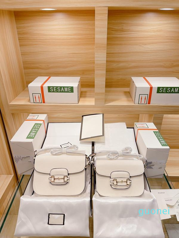 Original 2021 fashion bag women designer 100% genuine leather handbag horsebit saddle tofu buckle shoulder bags messenger 2021, With box
Original 2021 fashion bag women designer 100% genuine leather handbag horsebit saddle tofu buckle shoulder bags messenger 2021, With box