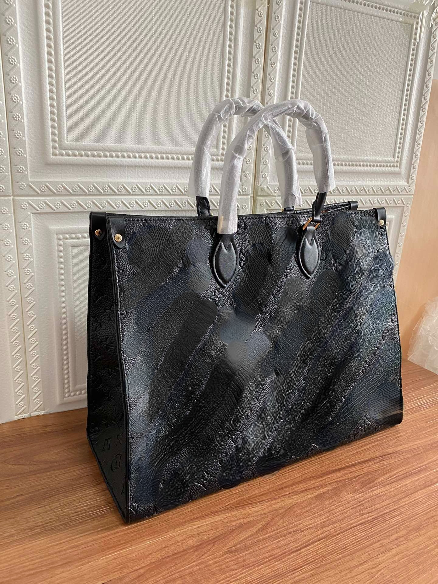 Retro Female Bags One-Shoulder Messenger Handbag Large-Capacity Presbyopia Large Printing Shopping Bag Totes, Black
Retro Female Bags One-Shoulder Messenger Handbag Large-Capacity Presbyopia Large Printing Shopping Bag Totes, Black