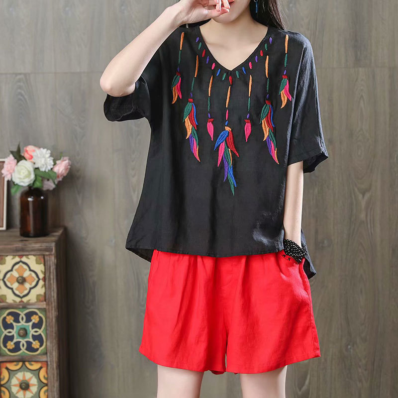Summer Women Tshirt Plus Size Short Sleeve Loose Feather Embroidery V Neck T Shirts Lady cotton linen Vintage Tee Tops HX13 210512