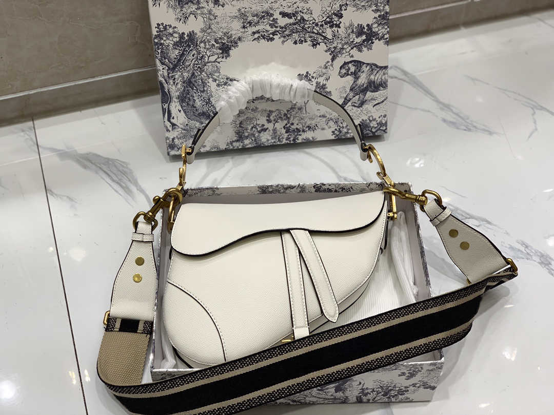 Designer Saddle flap bag Around the World canvas pocket magnetic clasp Metal letters lady shoulder handbags, Blue
Designer Saddle flap bag Around the World canvas pocket magnetic clasp Metal letters lady shoulder handbags, Blue