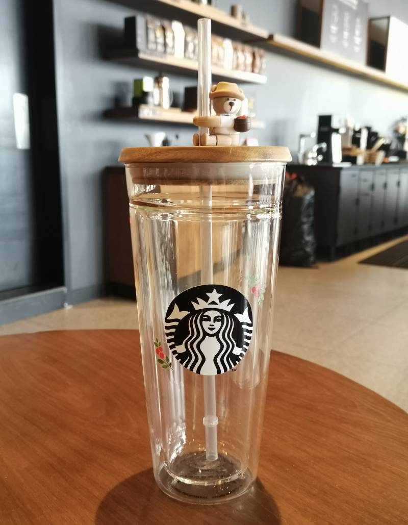 Starbucks Korea Wood Cover Double Layer Heat Insulation and Heat Resistant Wood Cover 591ml Cartoon Bear Straw Water Cup, Clear
Starbucks Korea Wood Cover Double Layer Heat Insulation and Heat Resistant Wood Cover 591ml Cartoon Bear Straw Water Cup, Clear
