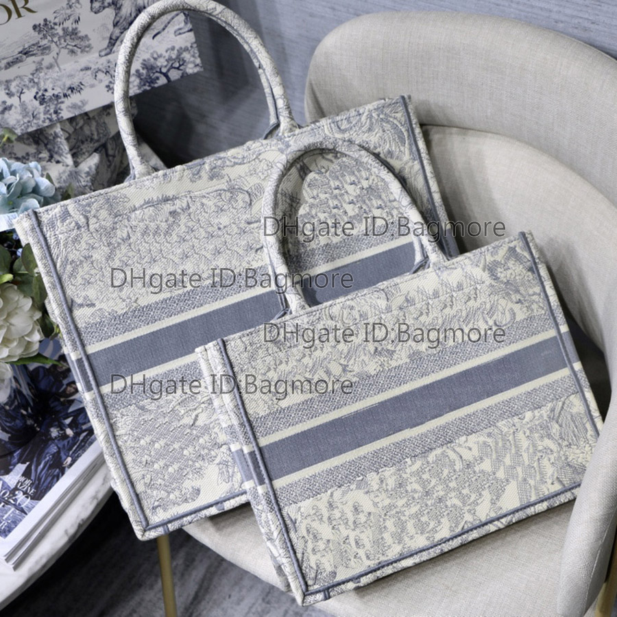 3D Embroidered Tiger Book Tote Bag Large Capacity Handbag Purse 36 42cm Canvas Handmade Leopard Oblique Motif Luxury Designer Shoulder Shopp
3D Embroidered Tiger Book Tote Bag Large Capacity Handbag Purse 36 42cm Canvas Handmade Leopard Oblique Motif Luxury Designer Shoulder Shopp