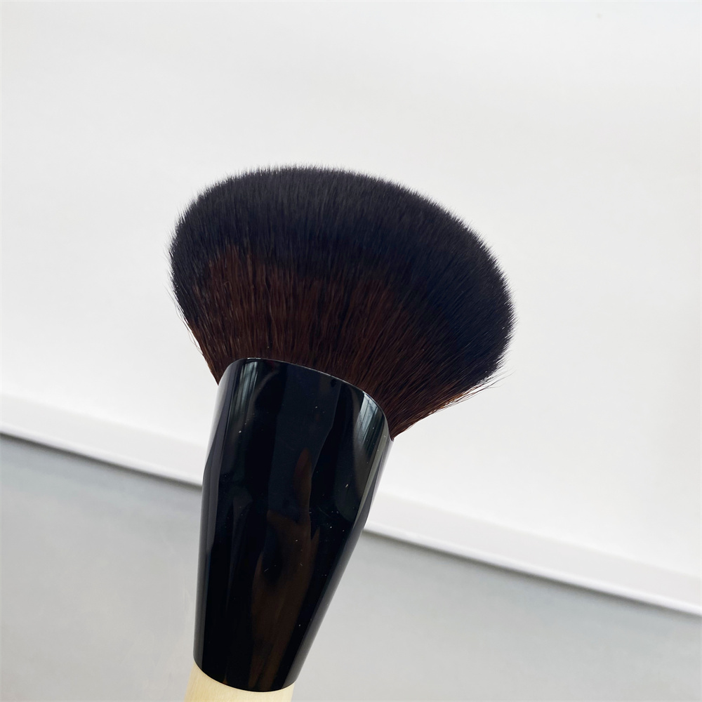 PRECISE BLENDING Makeup Fan Brush - Dense Fan Shaped Highlighting Contouring Powder Blush Beauty Cosmetics Tool