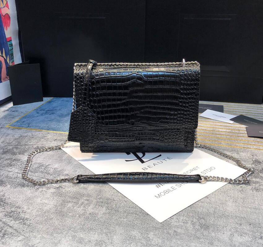 Handbags Women Luxury Designers Genuine leather bag with letters woman chains Crocodile pattern messenger bags Wholesale shoulder handbag, Black and silver chian
Handbags Women Luxury Designers Genuine leather bag with letters woman chains Crocodile pattern messenger bags Wholesale shoulder handbag, Black and silver chian