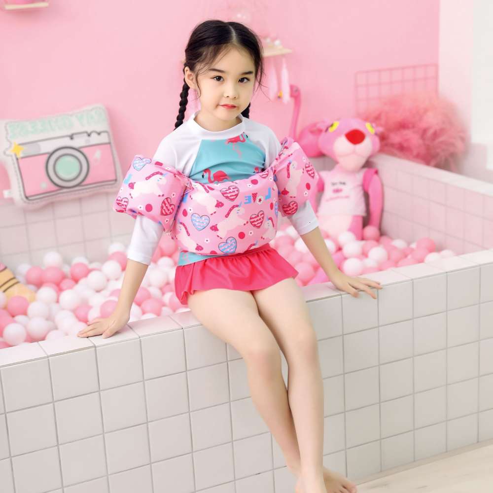 Swimming ring Hand sleeve child lifesaving buoyancy vest, baby float, swimming arm circle, foam lifebelt, swimsuit.
Swimming ring Hand sleeve child lifesaving buoyancy vest, baby float, swimming arm circle, foam lifebelt, swimsuit.