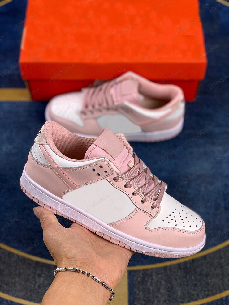 New Pink Velvet Low Run Shoe for Woman Designer Leather Sport Shoes Lady Fashion Skate Sneaker Trainer
New Pink Velvet Low Run Shoe for Woman Designer Leather Sport Shoes Lady Fashion Skate Sneaker Trainer