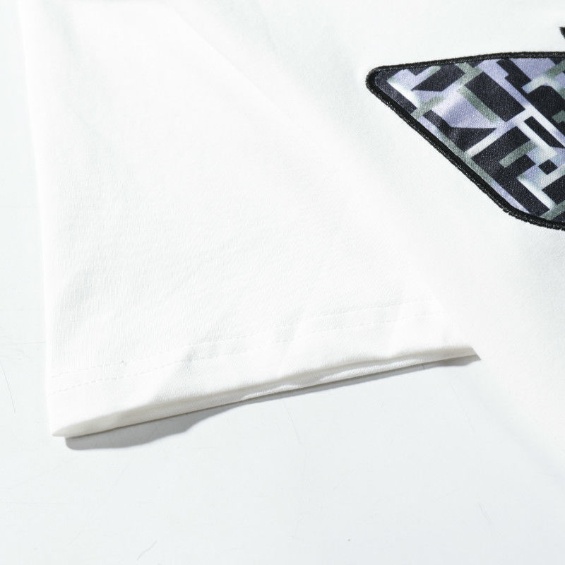 Europe station Star's same 2021 summer Buddha camouflage f embroidery D eye monster couple short sleeves, White;black
Europe station Star's same 2021 summer Buddha camouflage f embroidery D eye monster couple short sleeves, White;black
