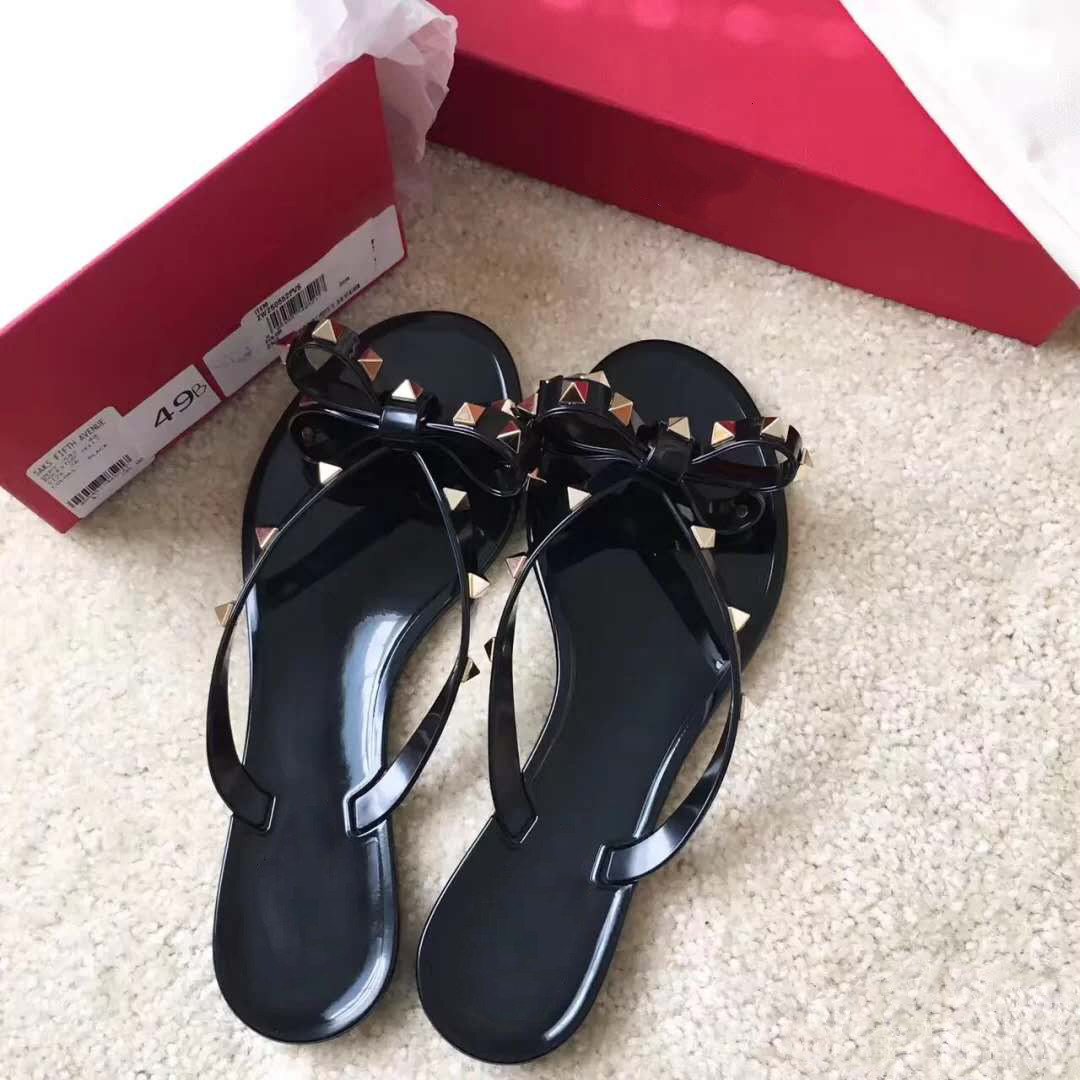 2021 wommen shoes designer sandals Women Shoes Fashion Slipper rivet Platform Slide Lady fashion Studded sandal with Box, Black
2021 wommen shoes designer sandals Women Shoes Fashion Slipper rivet Platform Slide Lady fashion Studded sandal with Box, Black