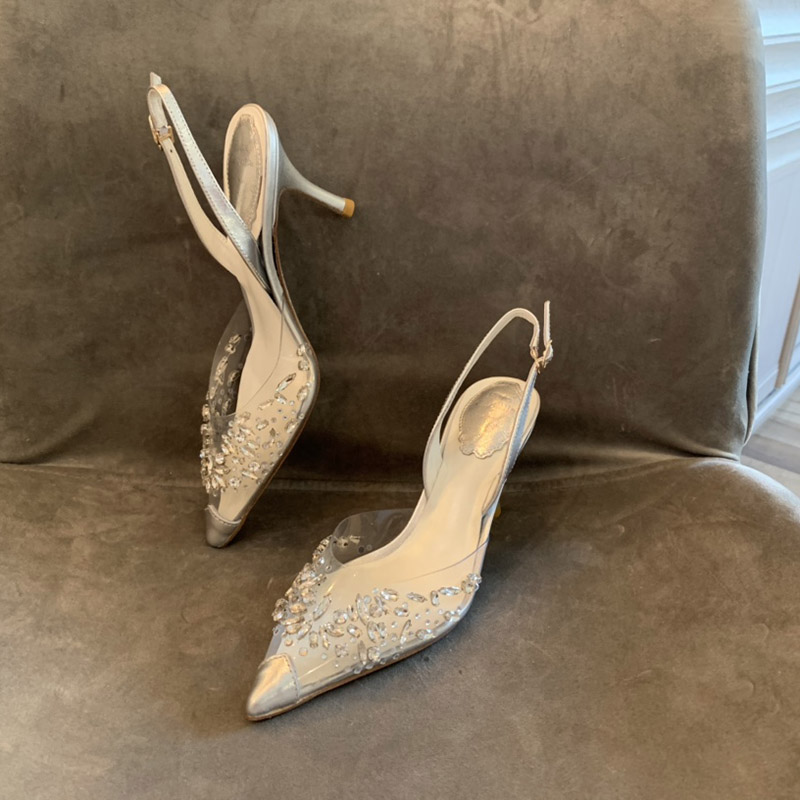 Classic Women sandals Fashion beach Luxurys Designer 7.5CM high heel Sandal Woman Designers silde heels Transparent crystal with diamonds Size 35-42
Classic Women sandals Fashion beach Luxurys Designer 7.5CM high heel Sandal Woman Designers silde heels Transparent crystal with diamonds Size 35-42