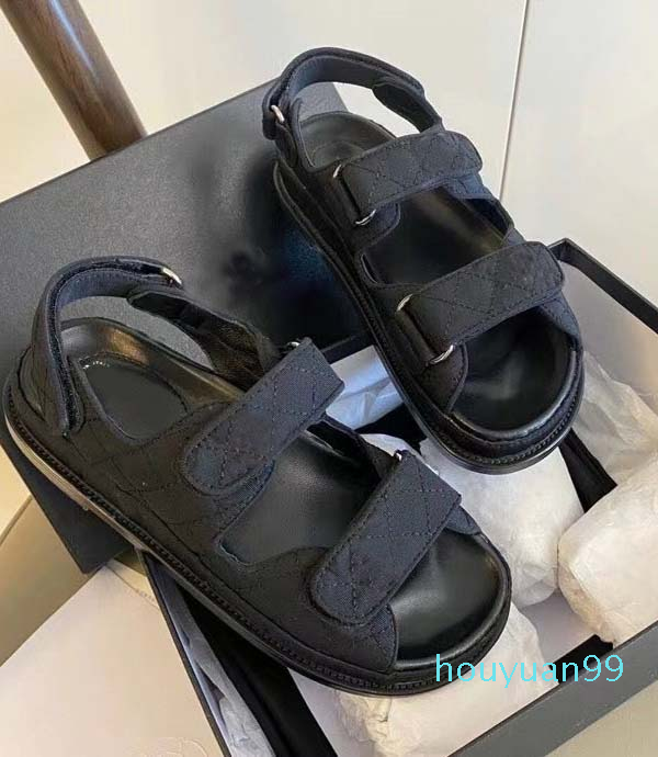 Designer Women Sandals Crystal Calf leather Classic quilted Platform Fashion Casual Shoes Summer Beach Womens Slides slipper size 35-42 2021, Black canvas
Designer Women Sandals Crystal Calf leather Classic quilted Platform Fashion Casual Shoes Summer Beach Womens Slides slipper size 35-42 2021, Black canvas