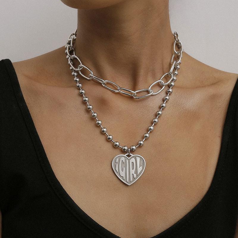 Pendant Necklaces Hiphop Gril Letter Metal Necklace Punk Style Heart Nameplate Accessories Women Girls Choker Gift
Pendant Necklaces Hiphop Gril Letter Metal Necklace Punk Style Heart Nameplate Accessories Women Girls Choker Gift
