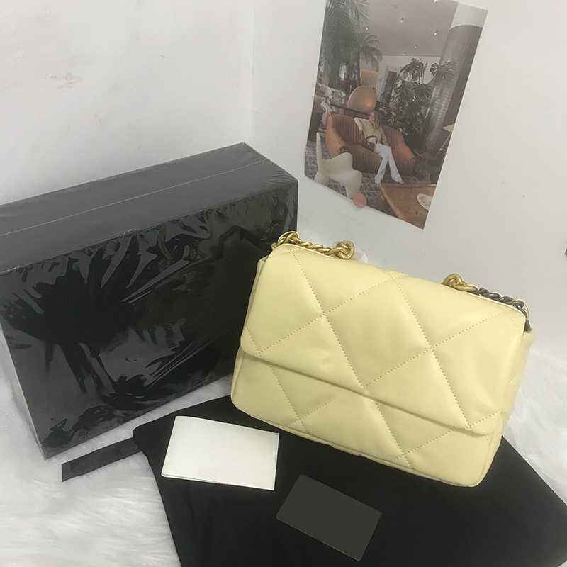 5A+ CC bag brand luxury designer woman handbags genuine leather clutch shoulder package 19 series lamb purse gold chain bags wholesale, Black
5A+ CC bag brand luxury designer woman handbags genuine leather clutch shoulder package 19 series lamb purse gold chain bags wholesale, Black