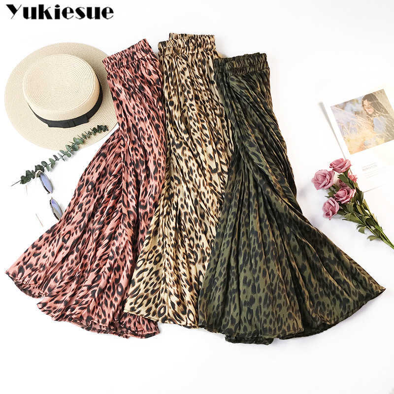Leopard Print Pleated Skirts Women Spring Summer chiffon Midi Long Korean Elegant High Waist A-line Sun Skirt Female 210608, Army green
Leopard Print Pleated Skirts Women Spring Summer chiffon Midi Long Korean Elegant High Waist A-line Sun Skirt Female 210608, Army green