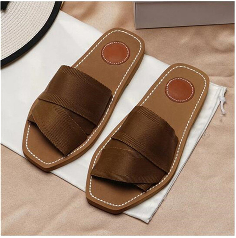 2022 Women Slippers Luxury Designer Shoes Low Heel Sandals Fashion Convenient Summer Comfortable Top Quality Size36-42
2022 Women Slippers Luxury Designer Shoes Low Heel Sandals Fashion Convenient Summer Comfortable Top Quality Size36-42