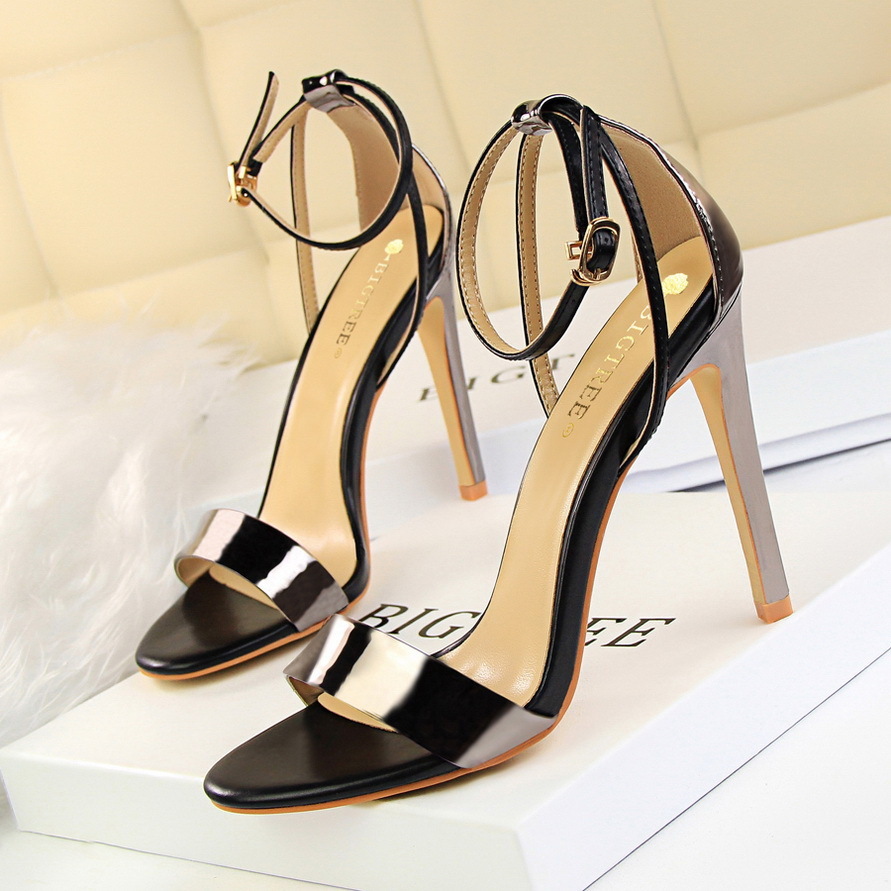 Pu Leather High Heels 2021 New Women Heels Sexy Stiletto Heels 11 Cm Party Shoes Color Matching Women Sandals, Gun gray
Pu Leather High Heels 2021 New Women Heels Sexy Stiletto Heels 11 Cm Party Shoes Color Matching Women Sandals, Gun gray