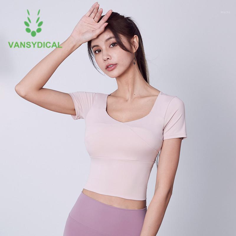 Yoga Outfit 2021 Women Shirts Slim Gym Sports Workout Cropped Tops Summer Fitness Jogging Short Sleeve With Chest Padded Sportswear, Gray pink fbf21357
Yoga Outfit 2021 Women Shirts Slim Gym Sports Workout Cropped Tops Summer Fitness Jogging Short Sleeve With Chest Padded Sportswear, Gray pink fbf21357