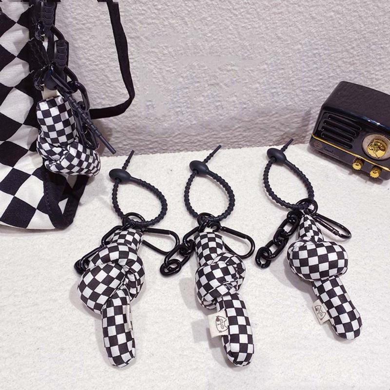 Keychains Creative Commoner Twisted Knotted Keychain Female Cute Handmade Ring Ornament Bag Pendant Fabric Knot Key
Keychains Creative Commoner Twisted Knotted Keychain Female Cute Handmade Ring Ornament Bag Pendant Fabric Knot Key