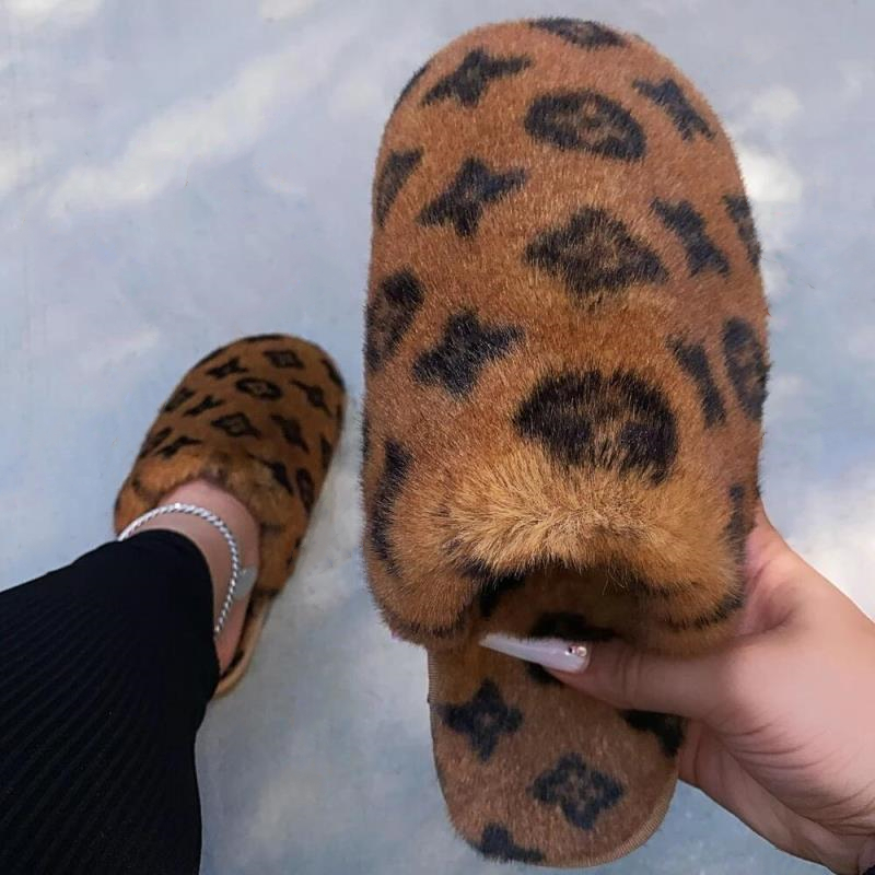 Luxury Fluffy Faux Fur Slippers Ladies Indoor Warm Furry Flip Flops Women Plush Slides Home Cotton Shoes Autumn Winter, Pink
Luxury Fluffy Faux Fur Slippers Ladies Indoor Warm Furry Flip Flops Women Plush Slides Home Cotton Shoes Autumn Winter, Pink