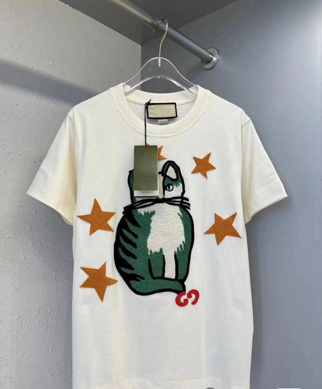 2021 Italy spring and summer latest high-luxury fashion pure cotton fabric green owl print T-shirt Paris men's designer high-quality simple casual loose T-shirt, White
2021 Italy spring and summer latest high-luxury fashion pure cotton fabric green owl print T-shirt Paris men's designer high-quality simple casual loose T-shirt, White