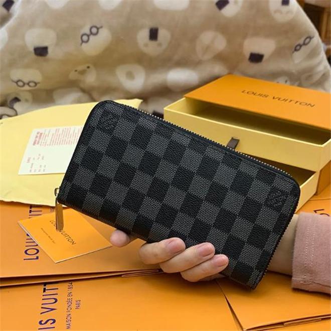 2021Designers Men Women Leather Single Zipper Wallet Lady Ladies Long Purse Coin Card LV LOUIS Bags VITTON, Red;black
2021Designers Men Women Leather Single Zipper Wallet Lady Ladies Long Purse Coin Card LV LOUIS Bags VITTON, Red;black