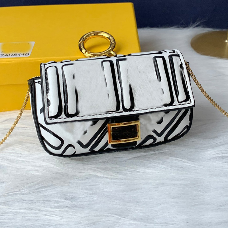 Nano Baguette Bag Flap Mini Handbag Chain Crossbody Bags Coin Purse Genuine Leather Fashion letter Magnetic Hasp Attach To Handbags Belt
Nano Baguette Bag Flap Mini Handbag Chain Crossbody Bags Coin Purse Genuine Leather Fashion letter Magnetic Hasp Attach To Handbags Belt